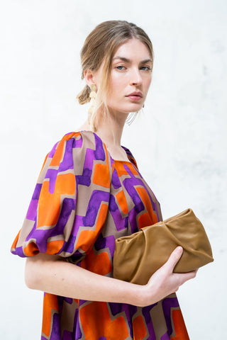 VESTIDO MANGAS ABULLONADAS NARANJA MORADO