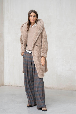 Abrigo Matera reversible arena