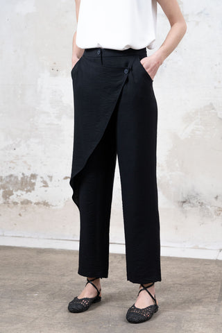 PANTALON CRUZADO  NEGRO