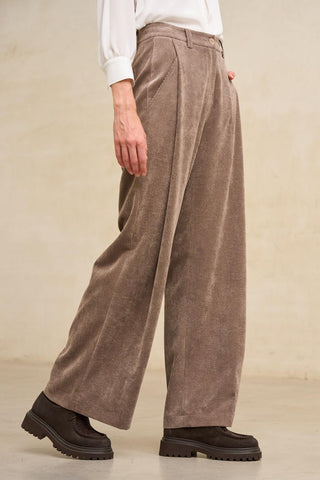 Érval taupe trousers