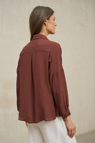 Éline brown shirt