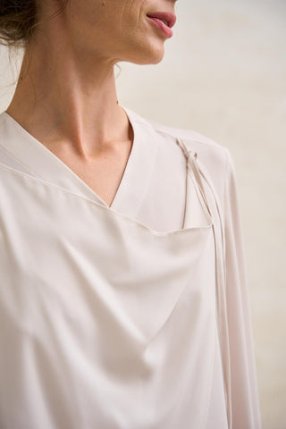 Érne off-white blouse